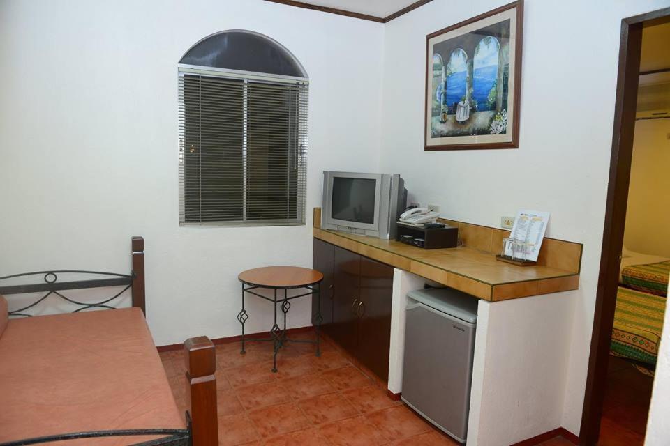 Hotel Palmas del Mar Bacolod Exterior foto